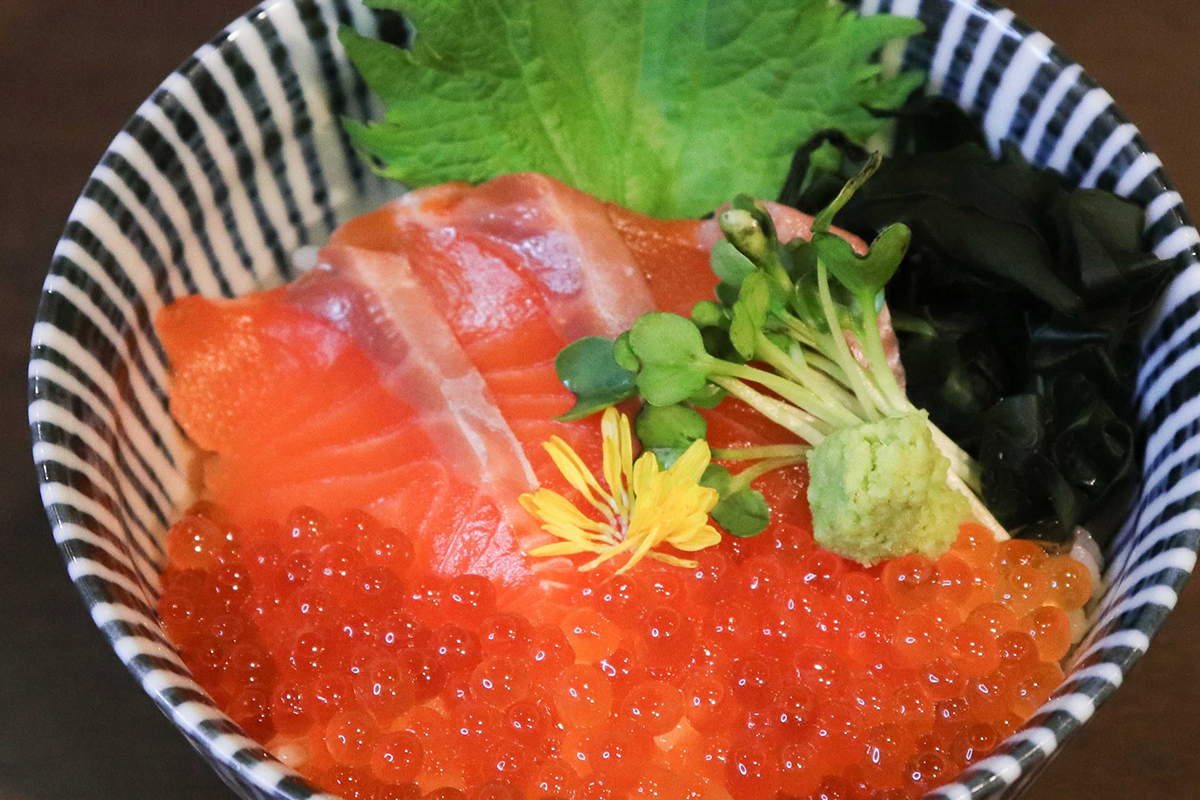 お魚食堂 にしおぎ商店